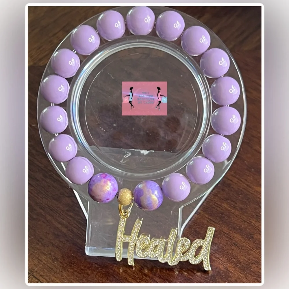 Beautiful lavender bracelet named Queen Lavender. - Picture 1 of 2